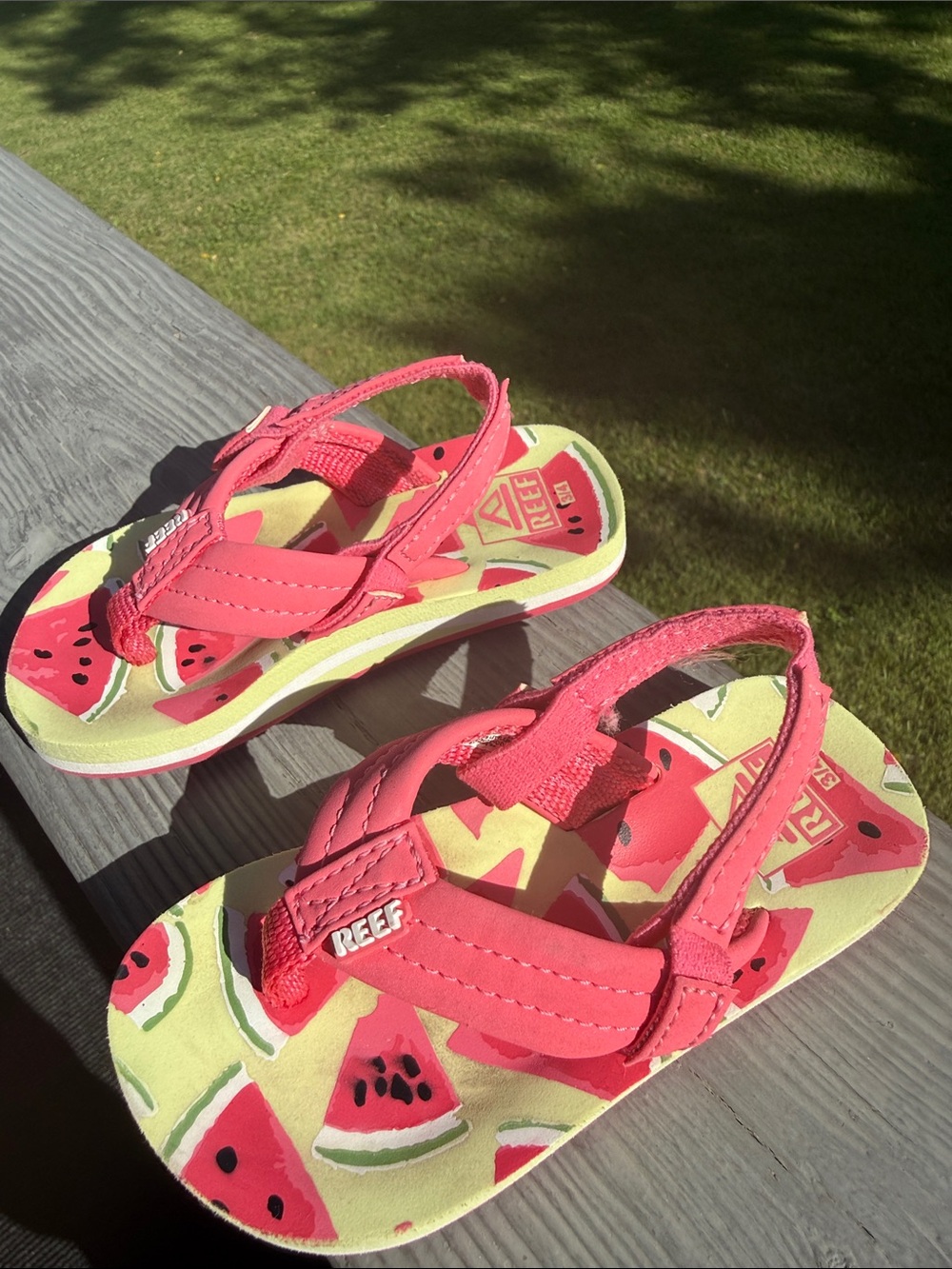 Reef Little Girl’s Pink Watermelon Flip Flops (Size: 3/4)(EUC)